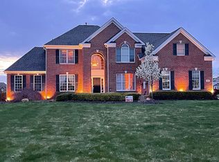 1895 Bristol Ct, Milford, MI
