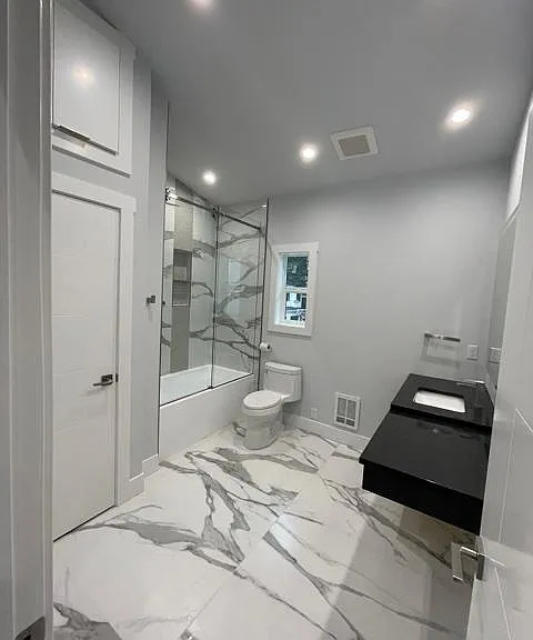 2074 Market St — Photo 13