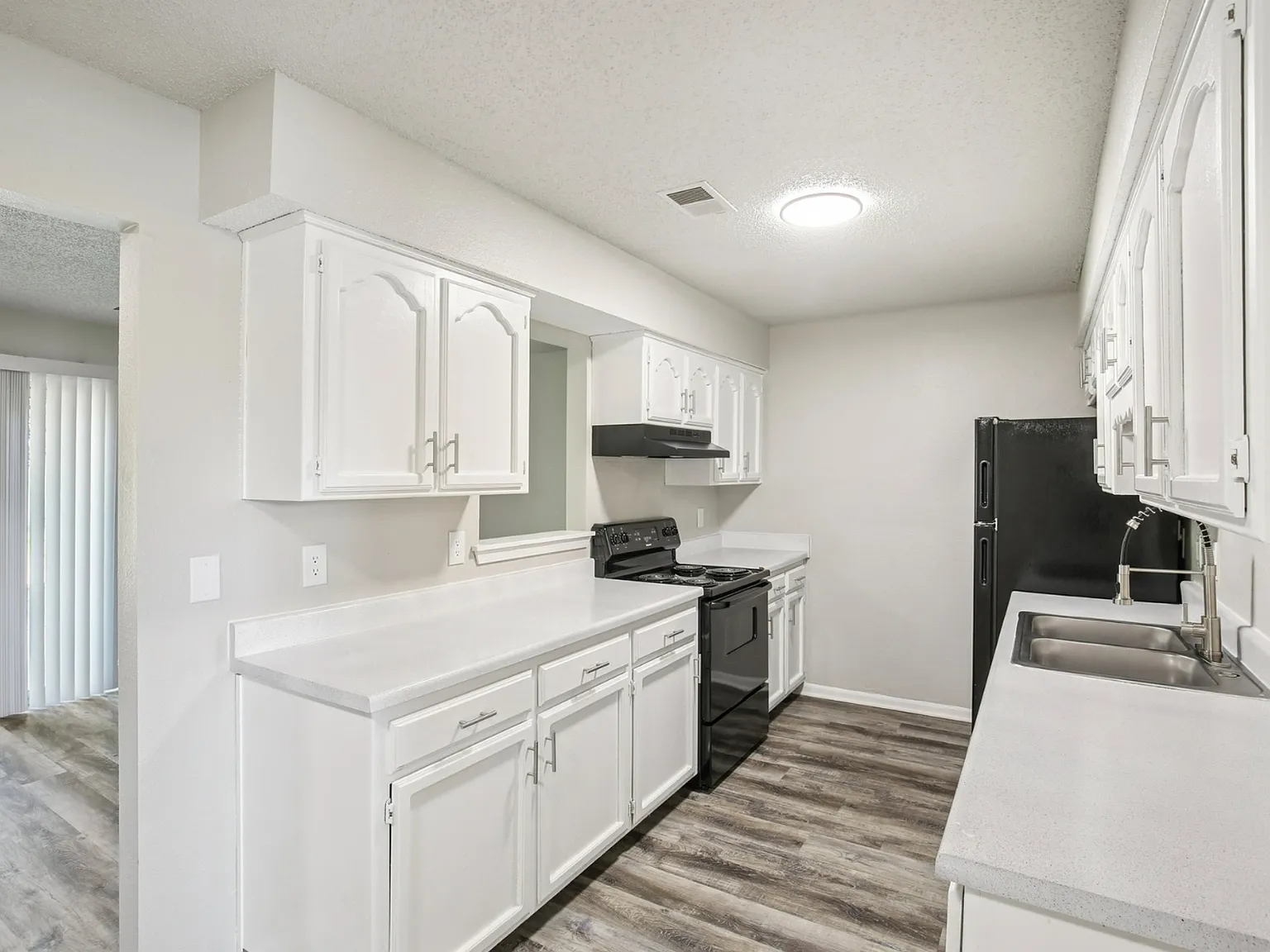 Grand Vue Townhomes — Photo 4