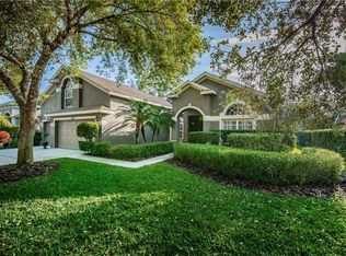 6004 Merlinwood Dr, Lithia, FL 33547