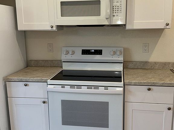 4th image of 912 D St #B