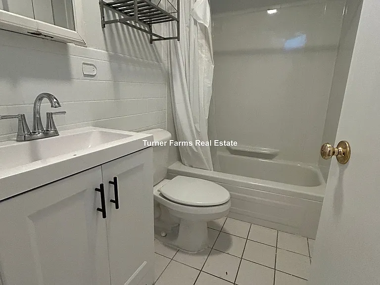 Prospect St — Photo 12