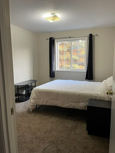 2 bed, 2100 sqft, $1,195 — Photo 2