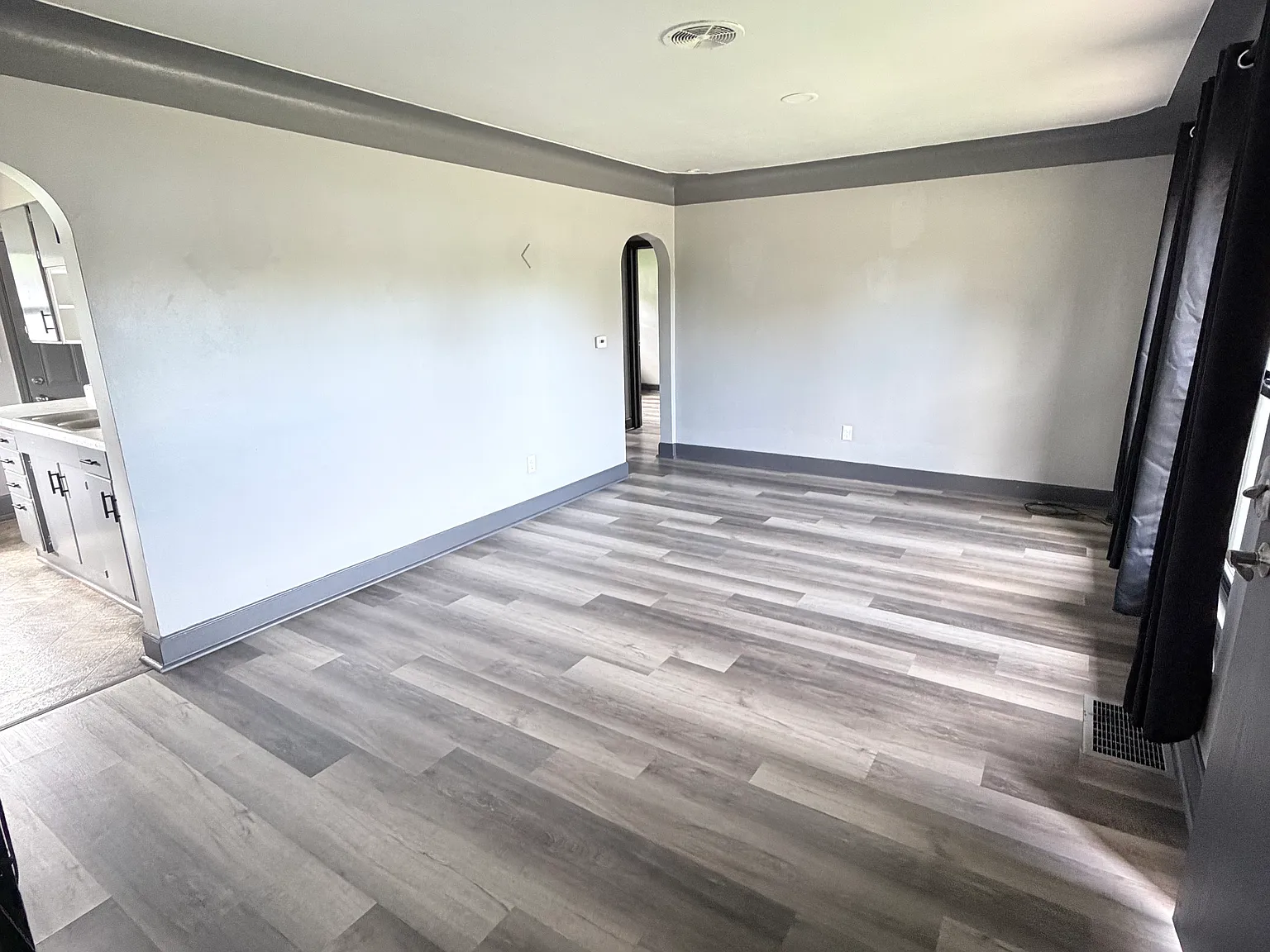 2 bed, 900 sqft, $1,250 — Photo 2
