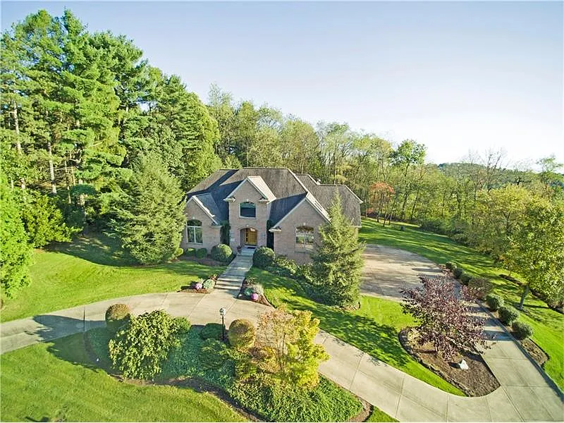300 Hardy Dr photo 1