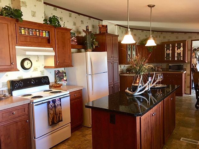 Huge kitchen/granite island