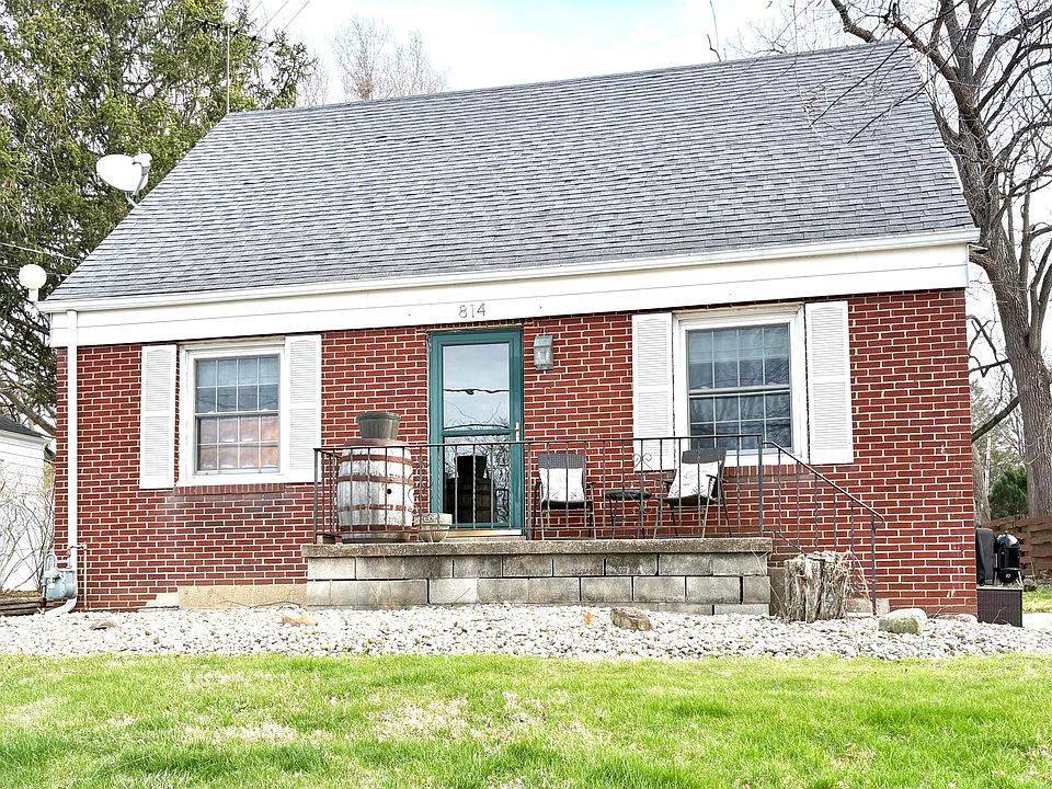 1st image of 814 Campbell St