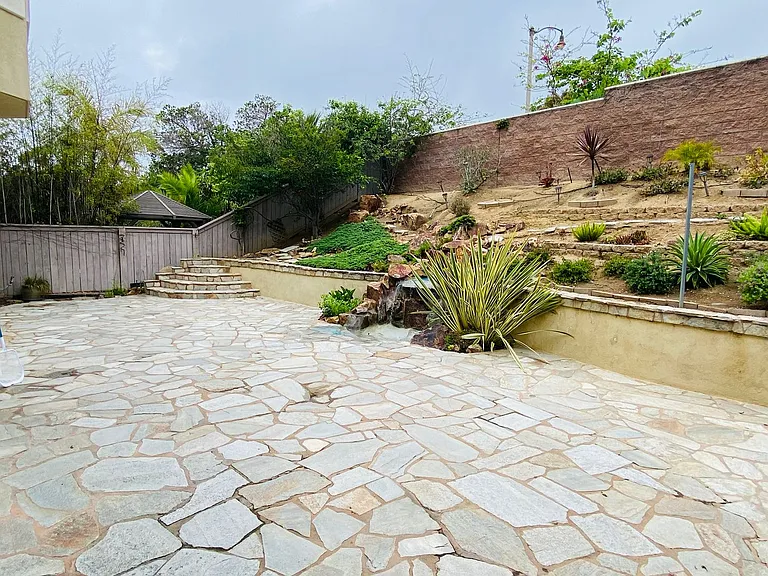 1162 Alexandra Ln — Photo 16