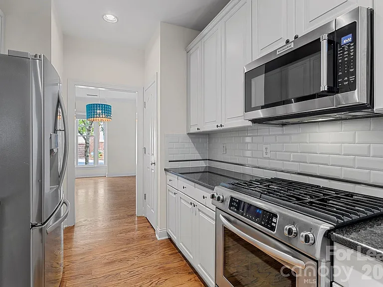 1192 Hampton Gardens Ln — Photo 13