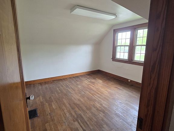 3rd image of 2537 Shirley Dr #2537