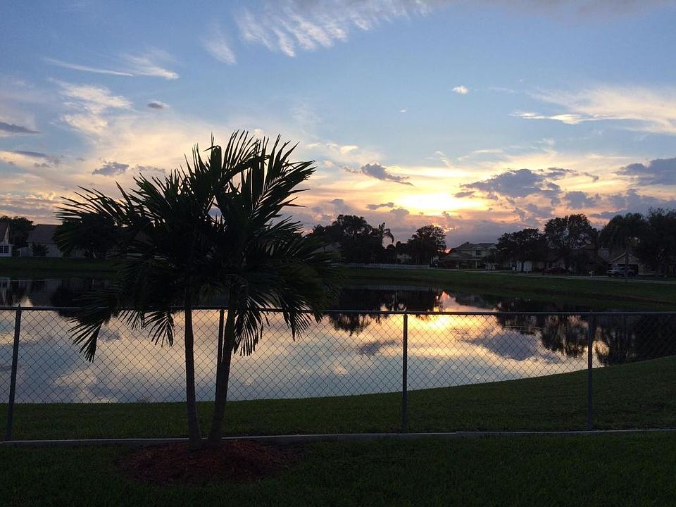 1st image of 3959 Circle Lake Dr