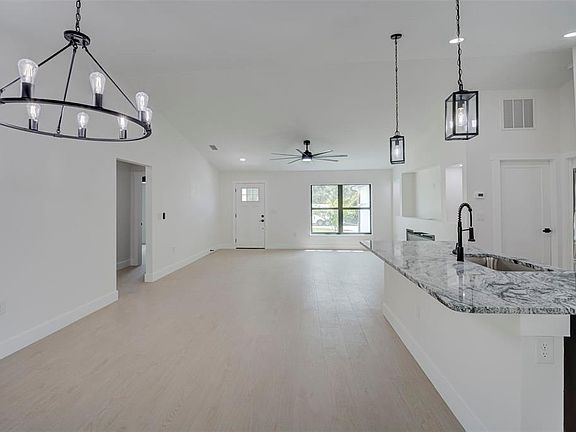 5th image of 7042 Grove Blvd