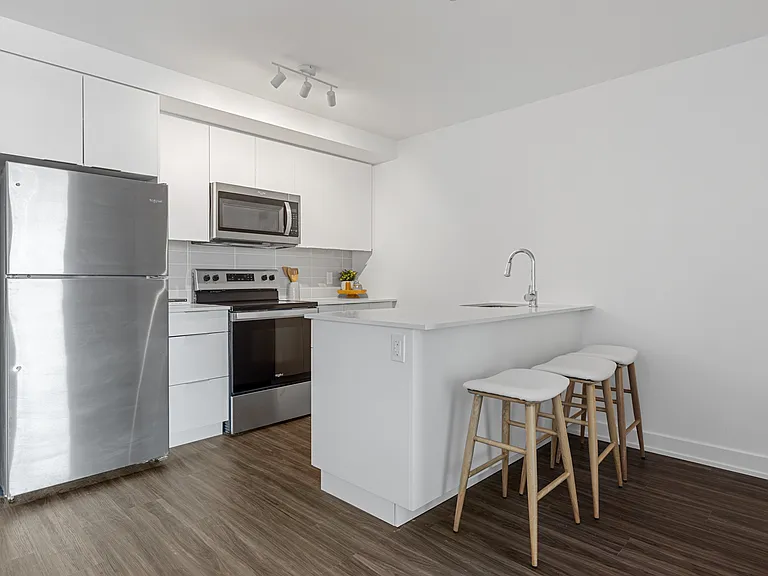 1354 Carling Ave — Photo 38