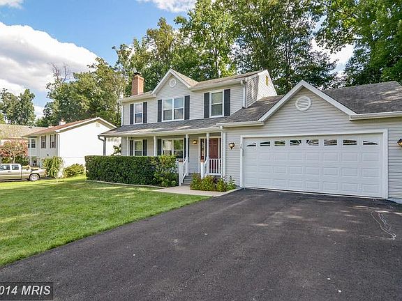 3rd image of 10 Parkwood Ct