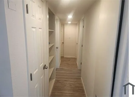 2064 Niantic Way — Photo 10