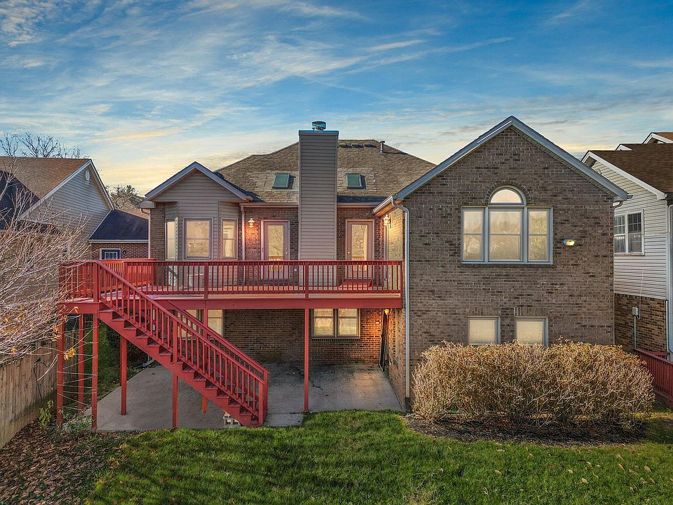 1st image of 342 Village Dr