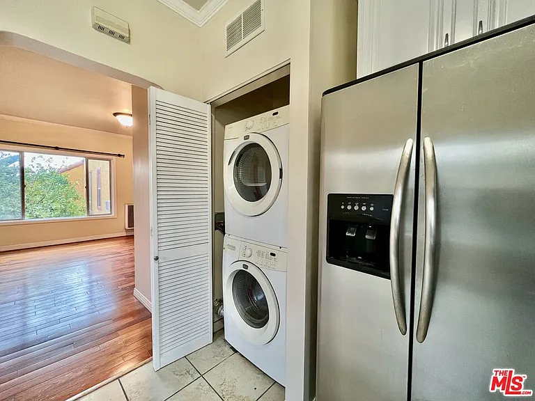 605 1/2 Tularosa Dr — Photo 8
