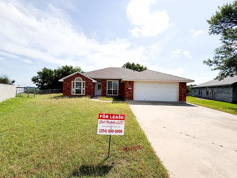 1505 High Chapparal Dr — Photo 1
