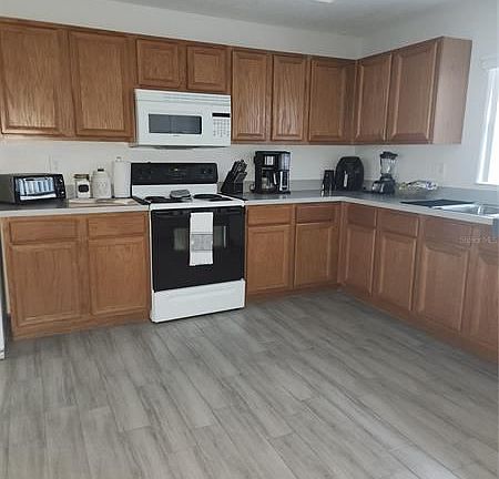 4th image of 3807 Osborne Oaks Way