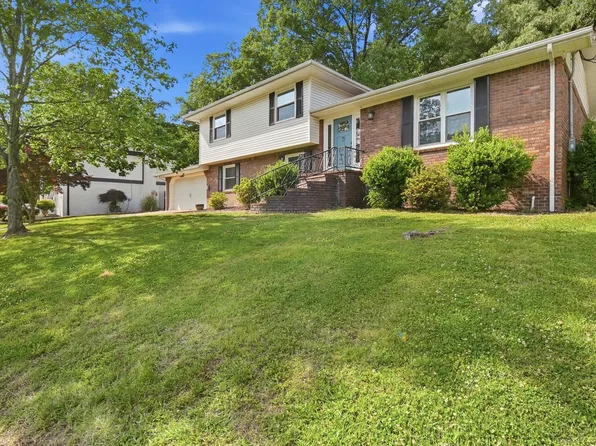 903 Brynewood Park Dr, Chattanooga, TN 37415