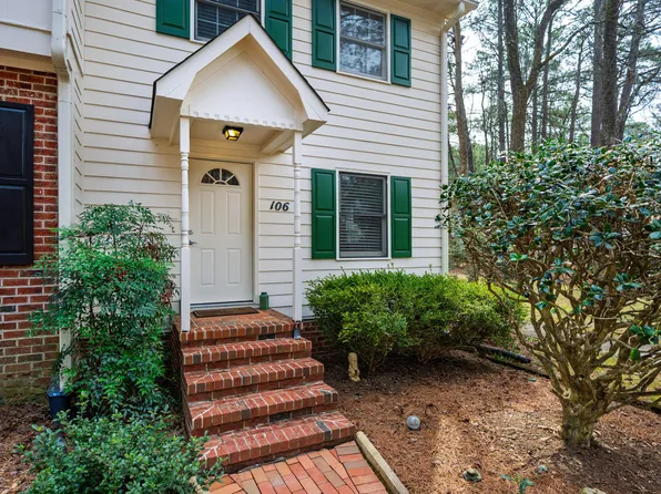121 Westview Dr APT 106, Carrboro, NC 27510