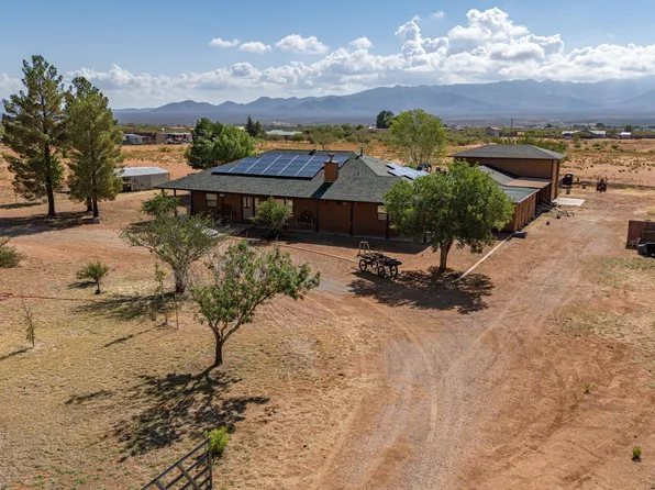 7405 S Land Grant Rd, Hereford, AZ 85615