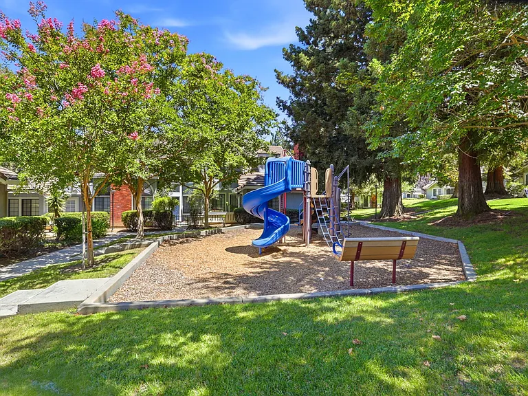 2822 Buena Knoll Ct #2822 — Photo 6