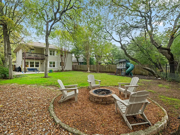 3950 Travis Country Cir — Photo 2