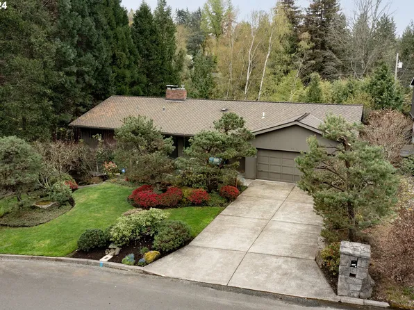 6670 SW Parkwest Ln, Portland, OR 97225