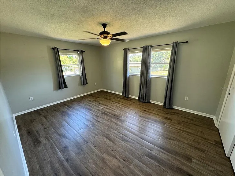 460 Mount Vernon Ct — Photo 12