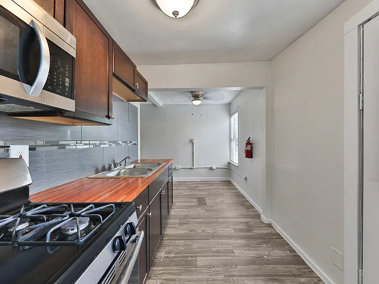 827 W Rosewood Ave #5 — Photo 13
