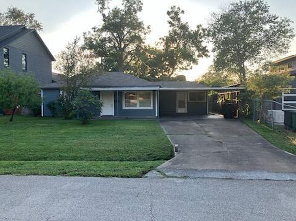 1415 Zora St