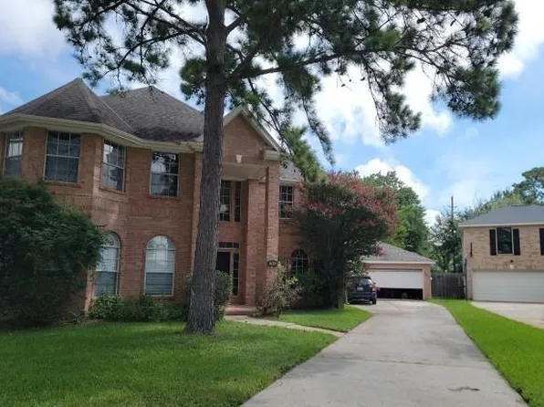 17422 Apache Hills Dr, Tomball, TX 77377
