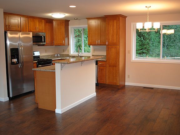 4th image of 8039 Graystone Way NW