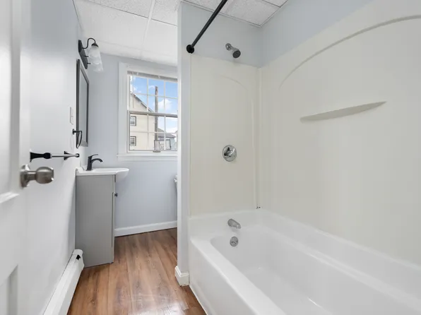 254 Shawmut Ave Unit 1, Central Falls, RI 02863