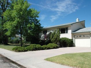 6906 Bonneville Pl, Cheyenne, WY 82009