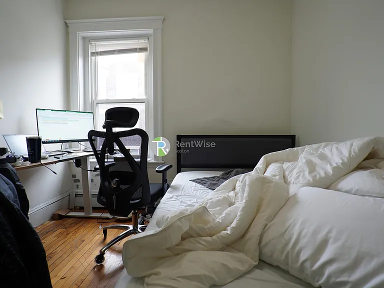 1320 Commonwealth Ave #9 — Photo 9