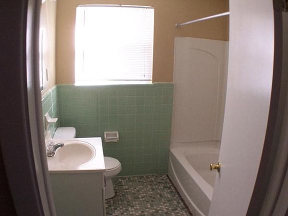 5th image of 7776 Pickett St