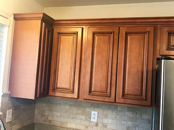 New backsplash in kitchen