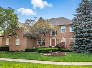 42680 Chippewa Dr #28, Clinton Township, MI 48038