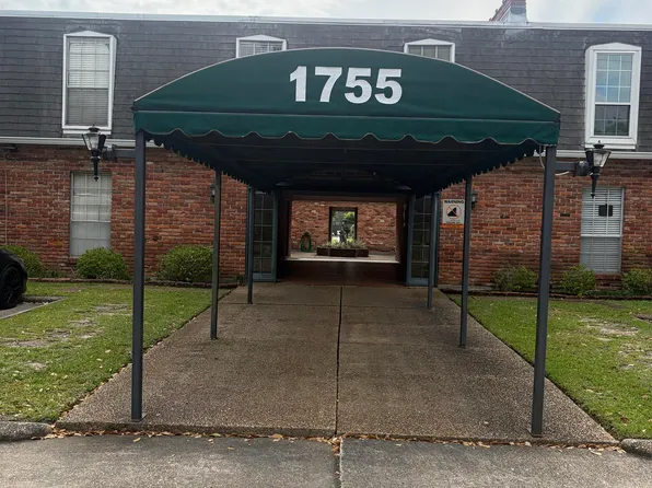 1755 College Dr APT 219, Baton Rouge, LA 70808