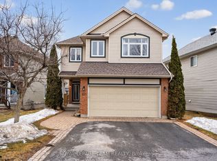 131 Spiritwood Dr, Ottawa, ON K2M 3A2