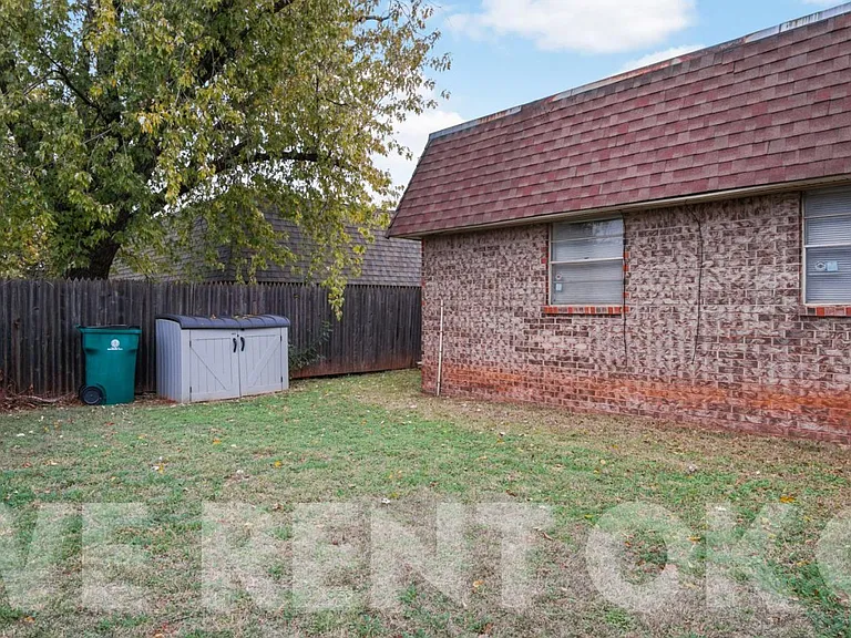 6415 N Peniel Ave — Photo 31