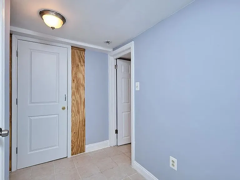 144 Webster St NE — Photo 10