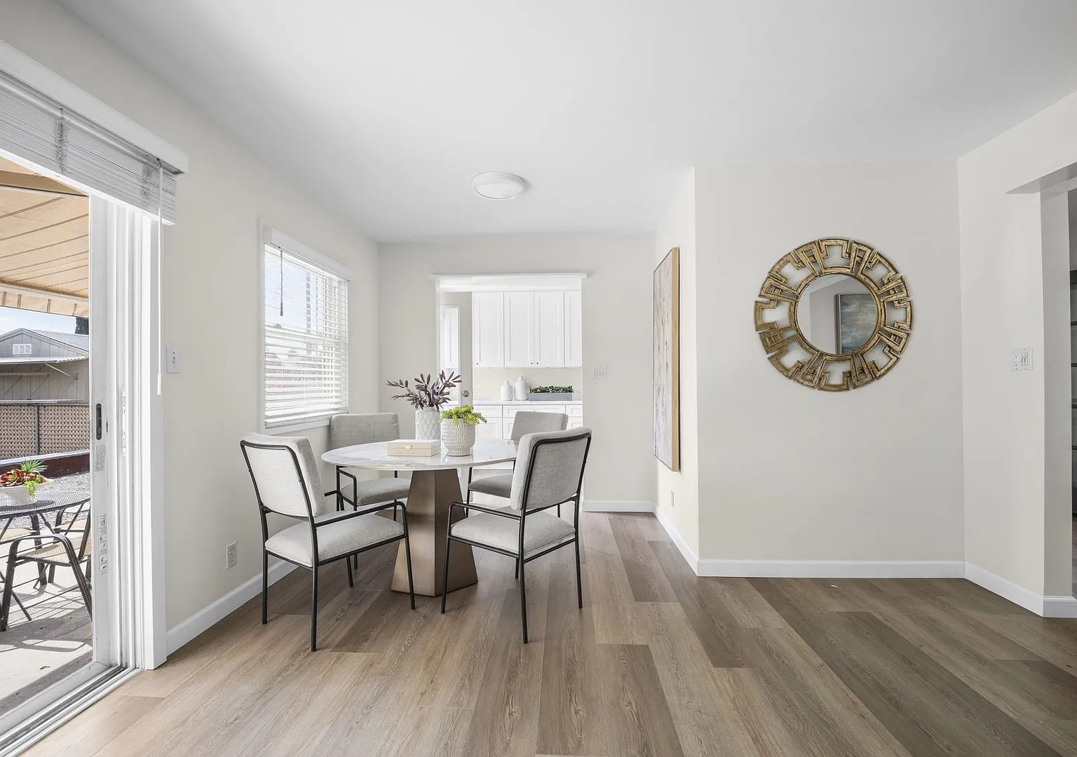 Showing Times: to schedule a viewing, please contact us — Photo 3