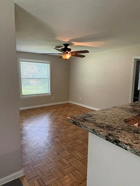 2 bed, 900 sqft, $1,700 — Photo 3