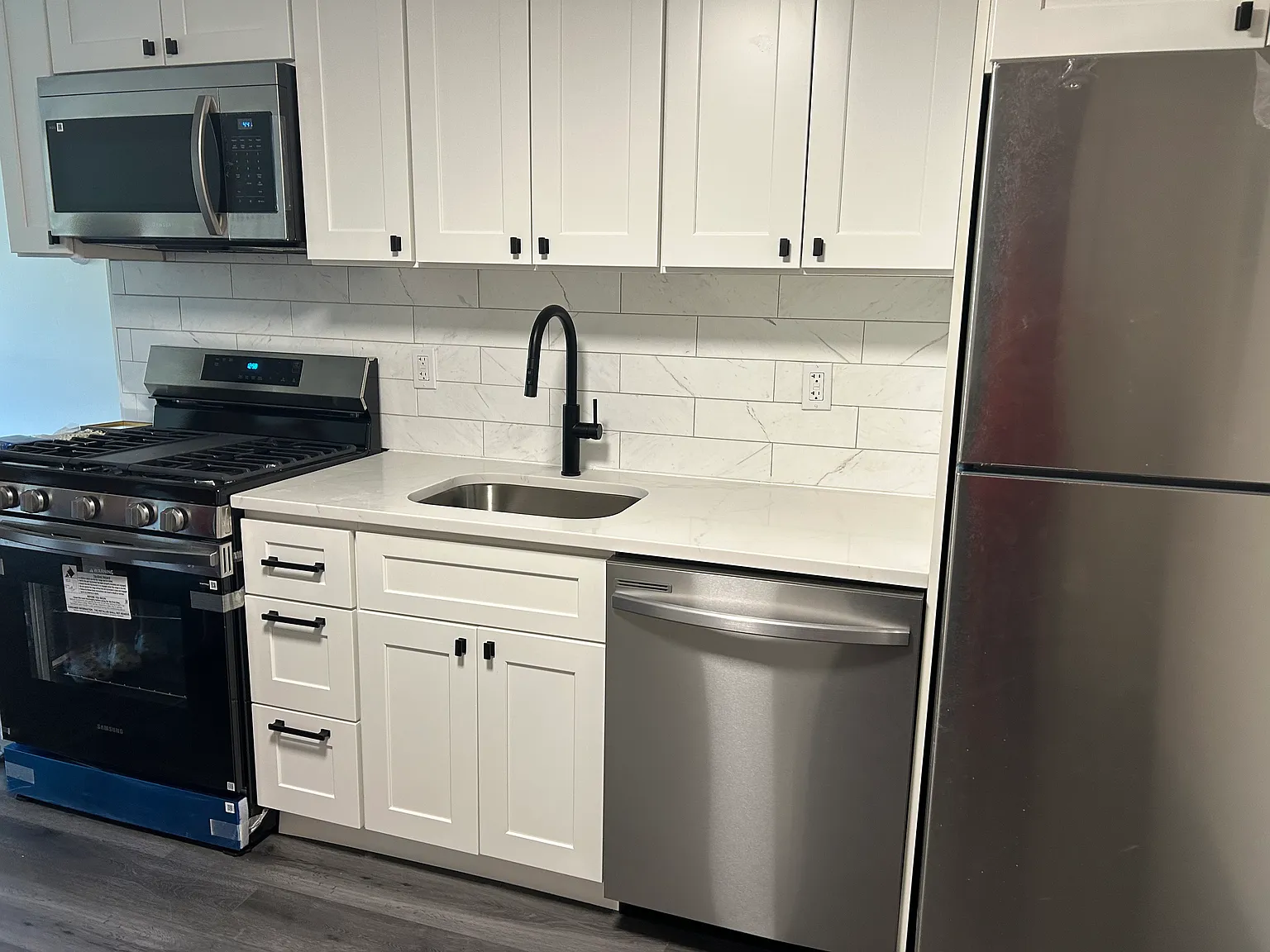 2 bed, 600 sqft, $2,000 — Photo 2