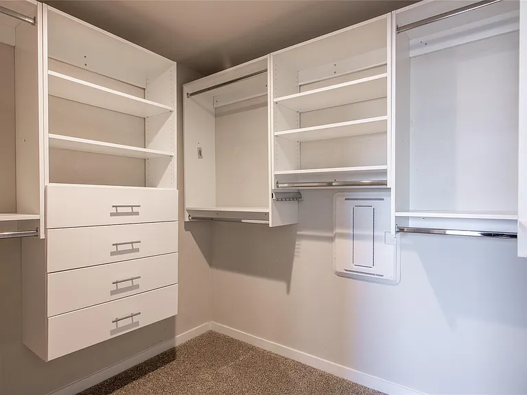 7226 Telford Hollow Trl — Photo 34