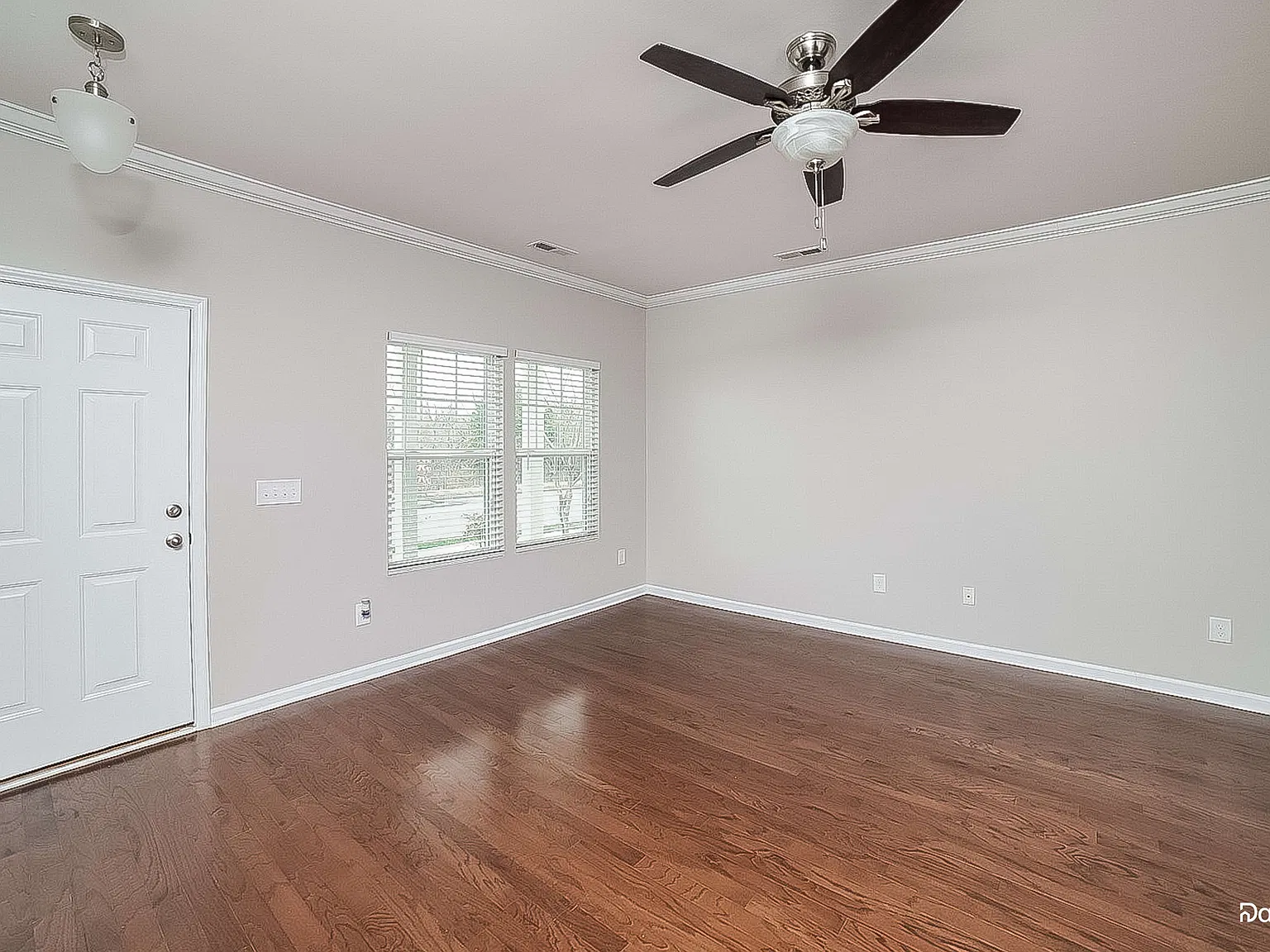 3 bed, 2.5 bath, 1762 sqft, $1,885 — Photo 4