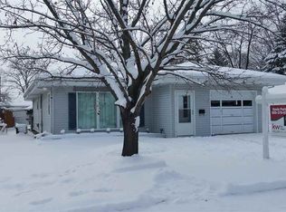 1023 Pierce Ave, Oshkosh, WI 54902
